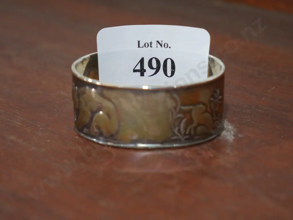 Sterling silver napkin ring Image 1++