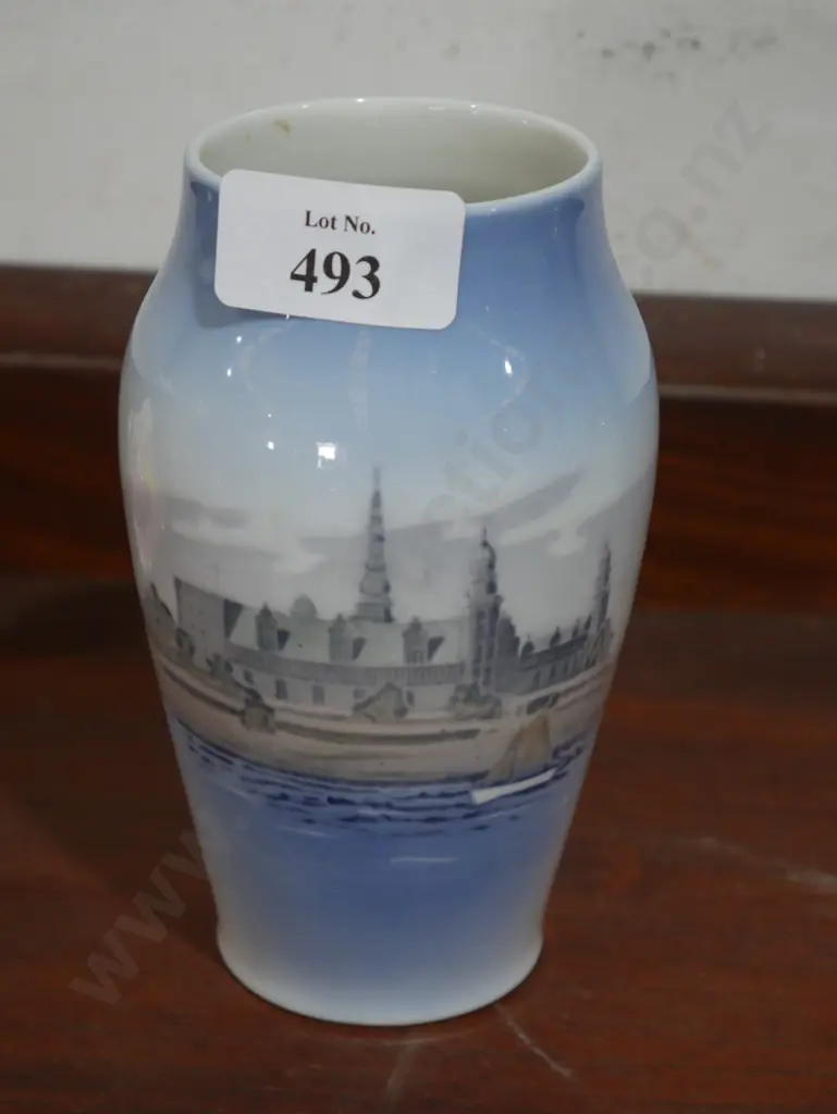 Copenhagen vase Image 1++