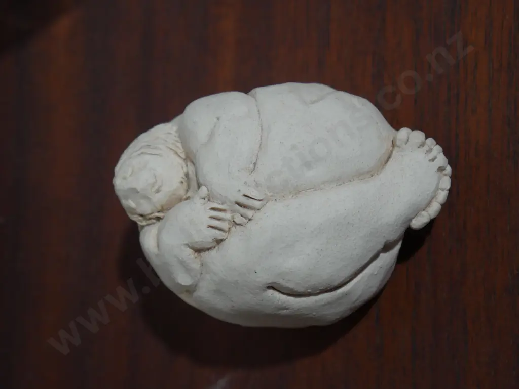 Di Conway pottery sculpture Image 1++