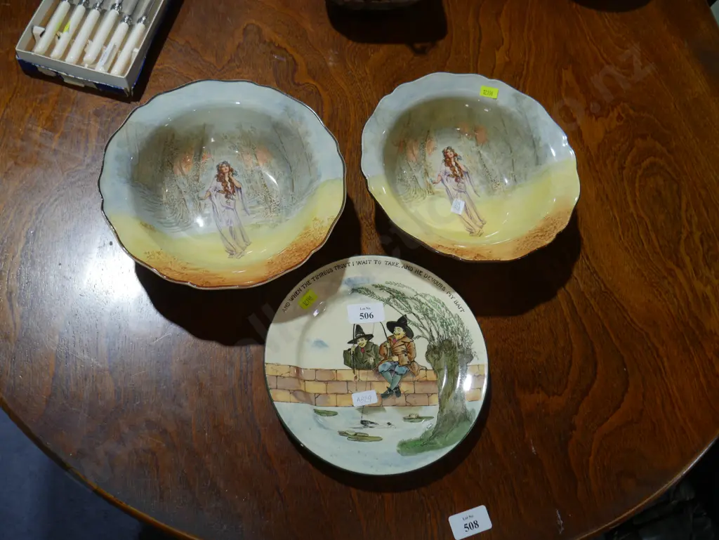 Royal Doulton plate and two bowls Image 1++