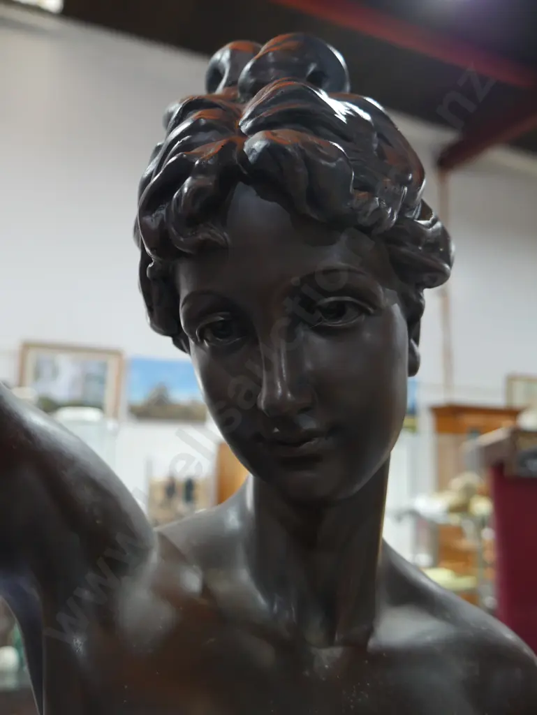 Lady figurine standing lamp Image 1++