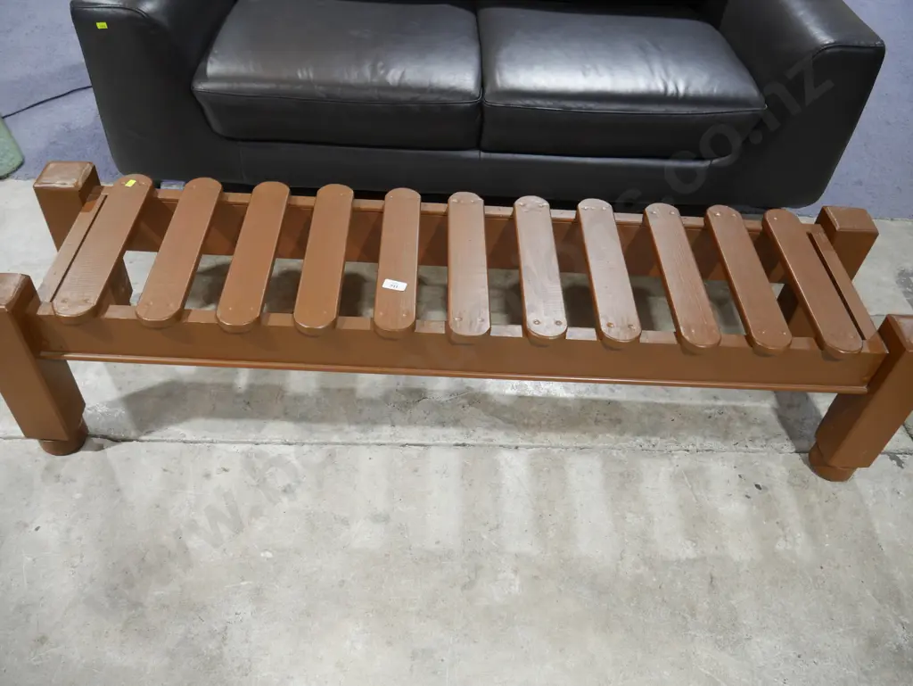 Wooden bench Image 1++