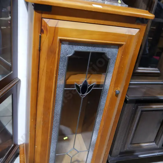 Stereo cabinet