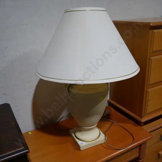 Table lamp