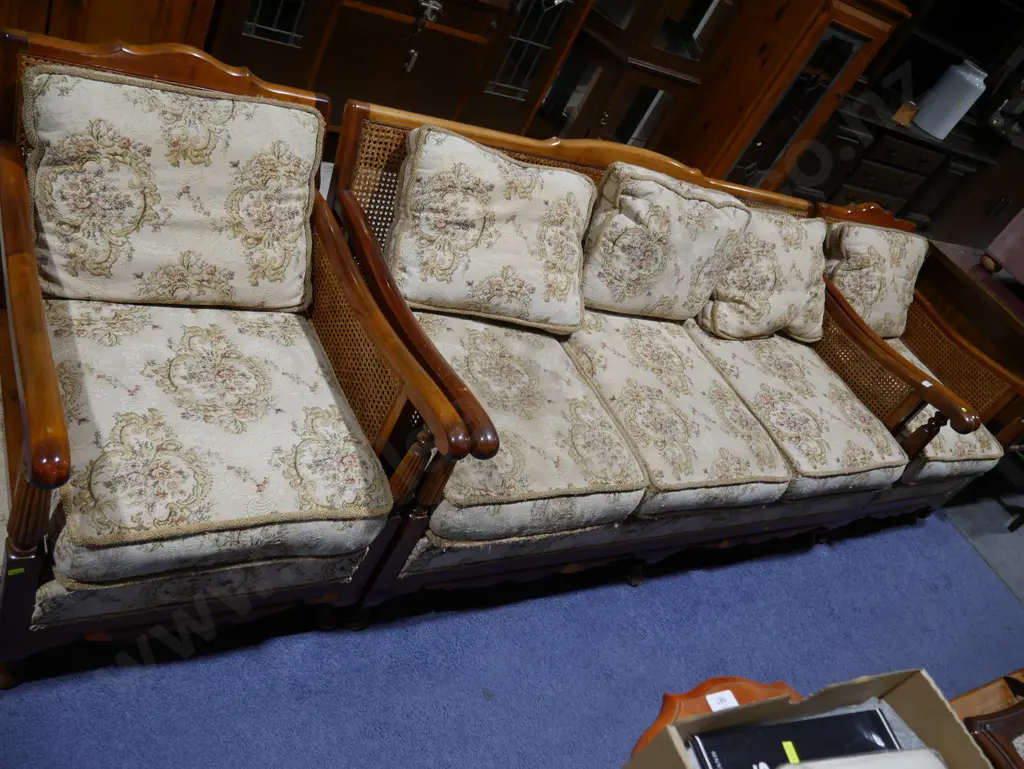 Bergere lounge suite Image 1++