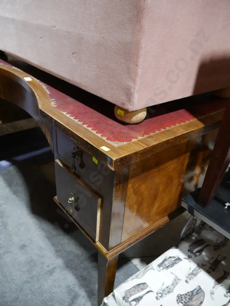 Repo leather top desk Image 1++