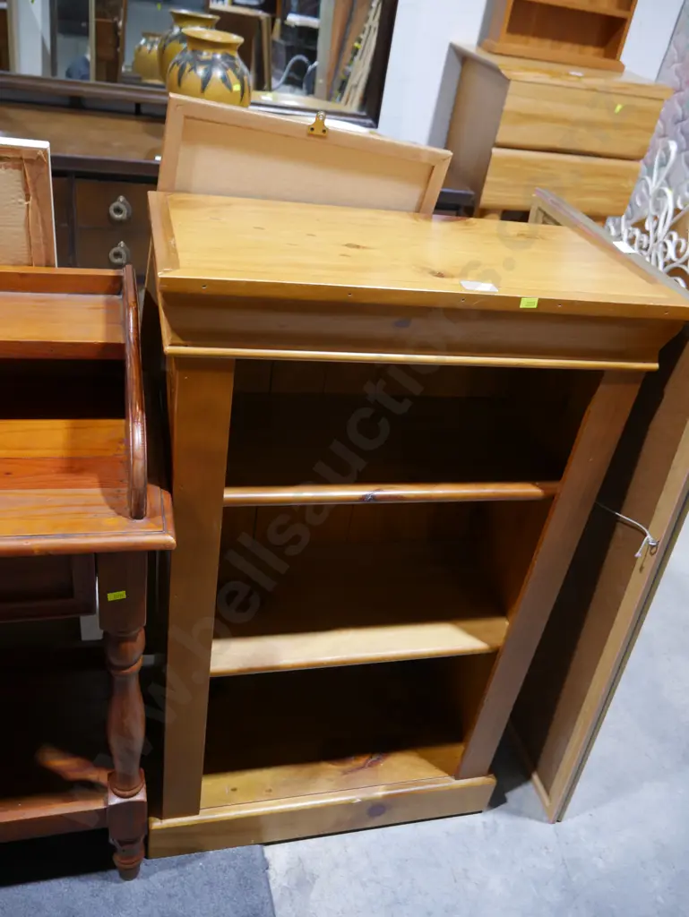 Bookcase Image 1++