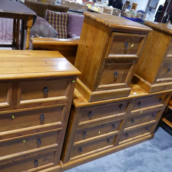 Pine 5 piece bedroom suite