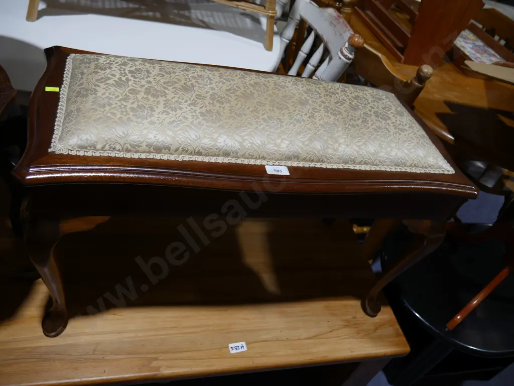 Piano stool Image 1++