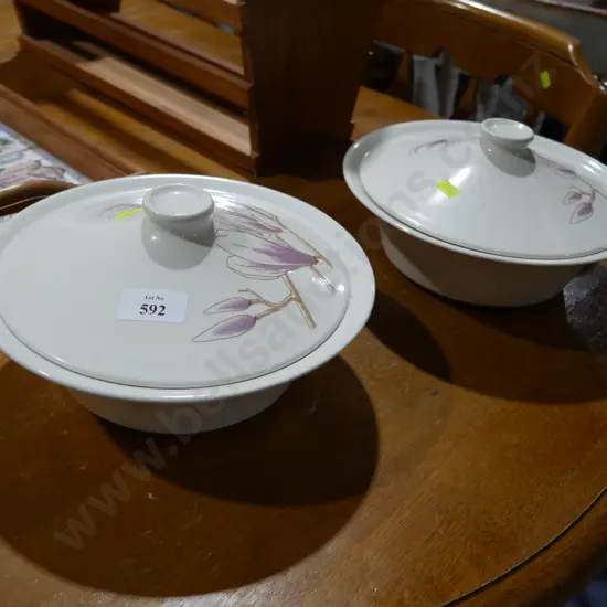 2 contemporary ceramics NZ lidded dishes