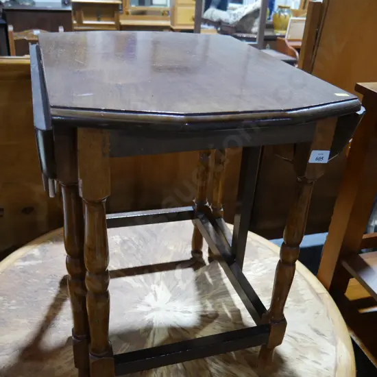 Drop leaf side table
