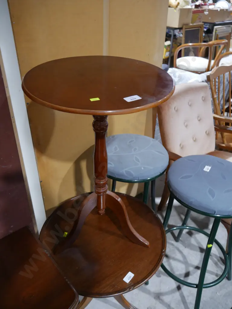 Wine table Image 1++