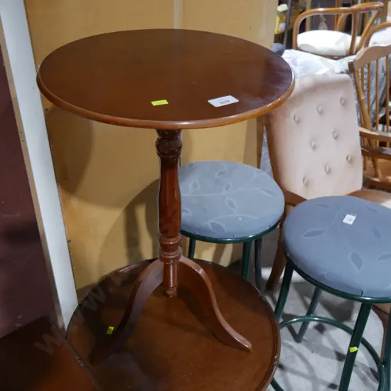 Wine table