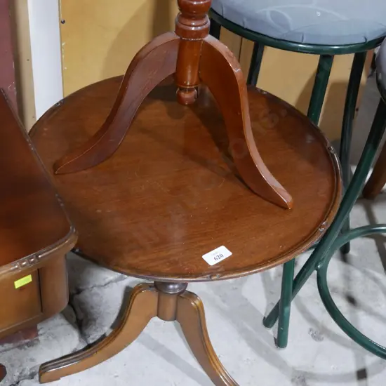 Wine table