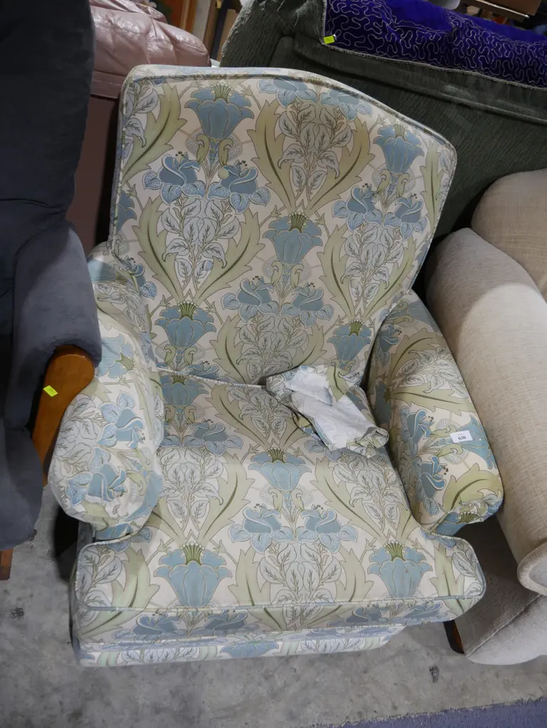 Armchair Image 1++