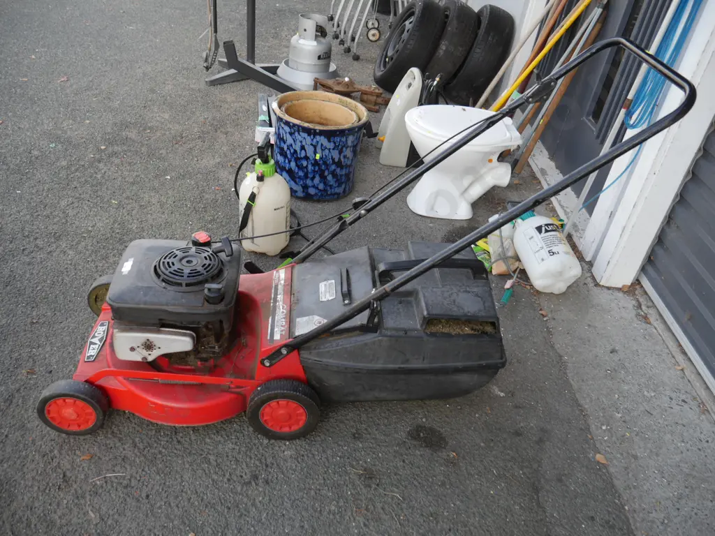 Rover lawnmower Image 1++