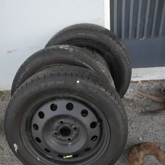 3 tyres