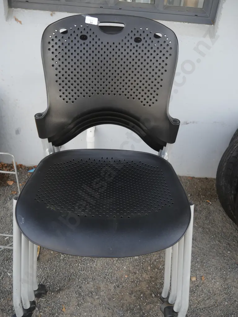 4 office chairs Image 1++
