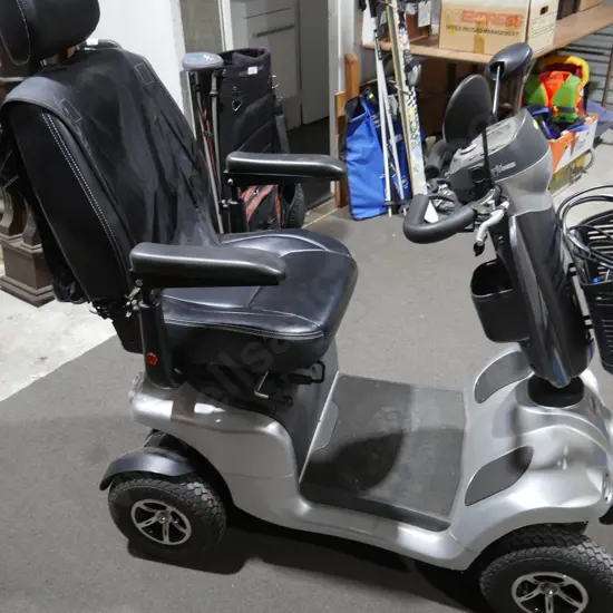Mobility scooter