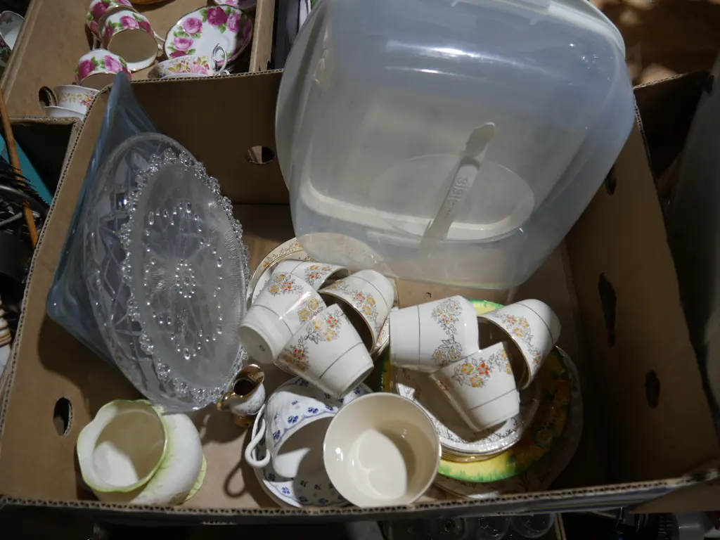 China, cake box etc Image 1++