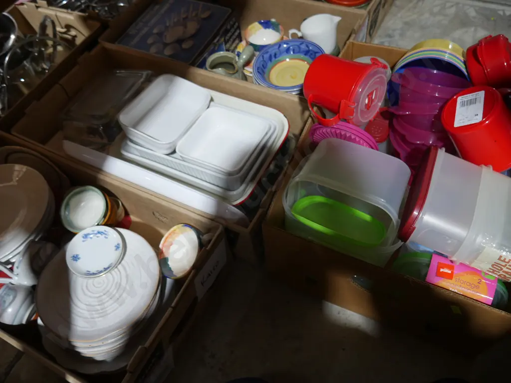 5 boxes of kitchenware Image 1++