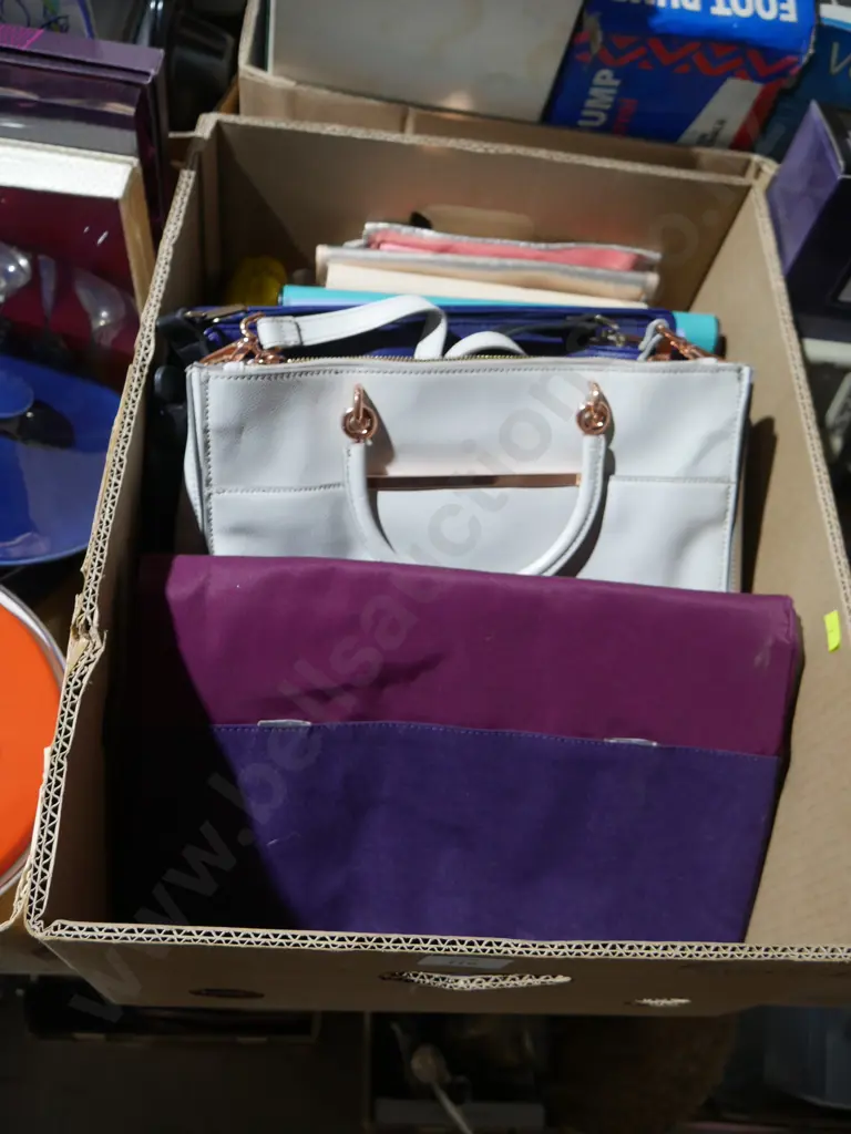 Assorted handbags, purses Image 1++