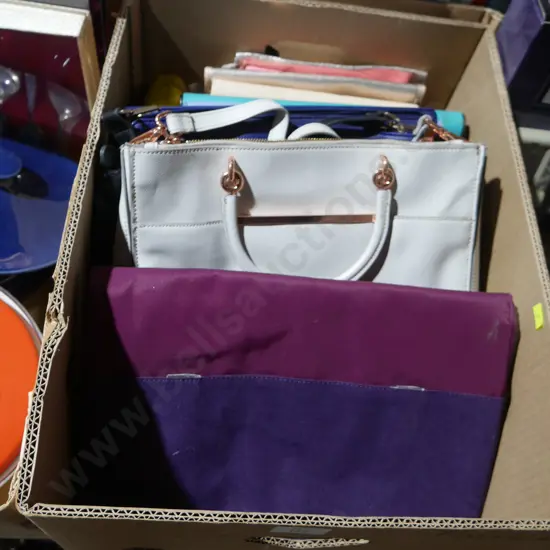 Assorted handbags, purses