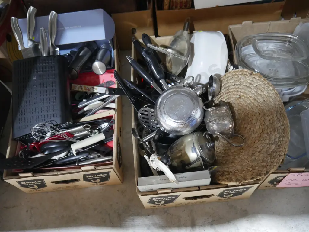5 boxes of kitchenware Image 1++