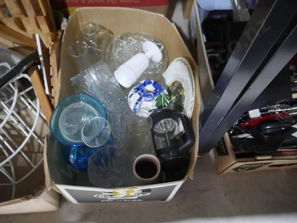 5 boxes of kitchenware Image 1++