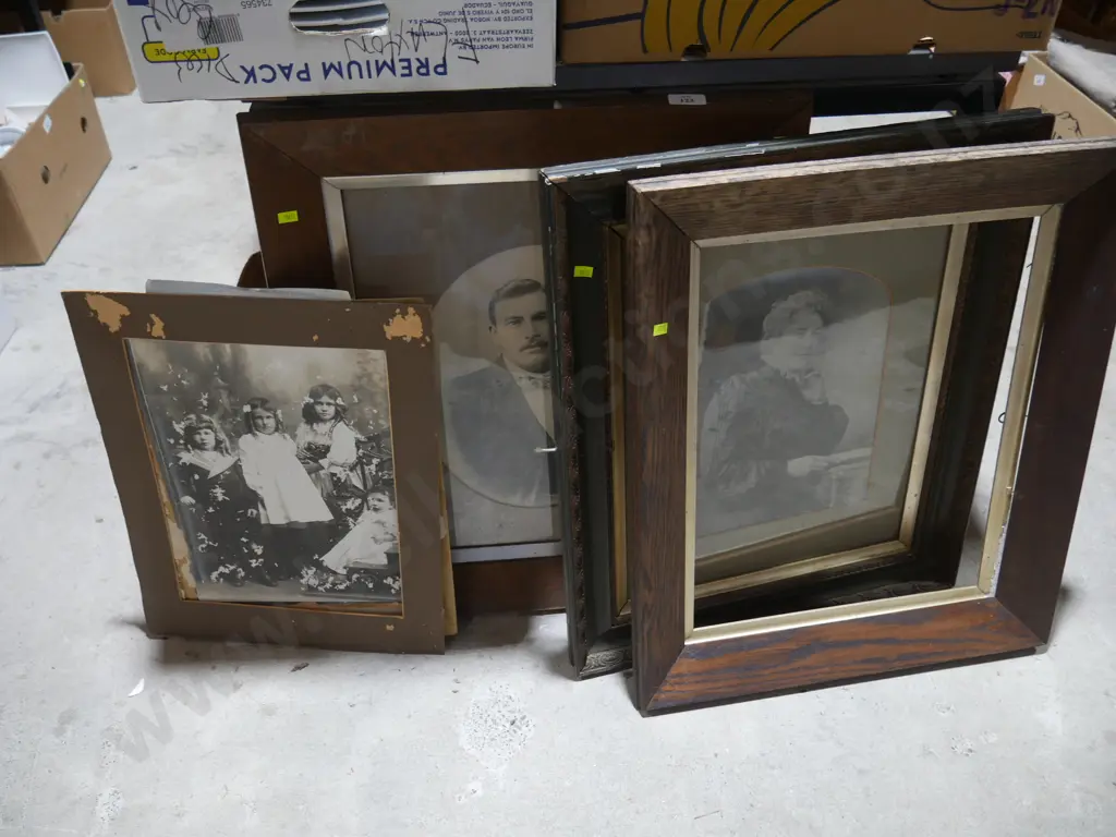 Wood picture frames Image 1++