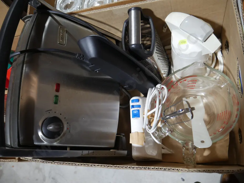 Breville toastie maker, grater etc Image 1++