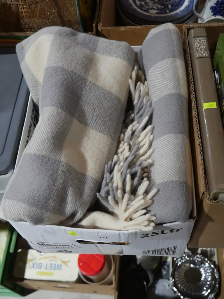 Woolen blankets Image 1++
