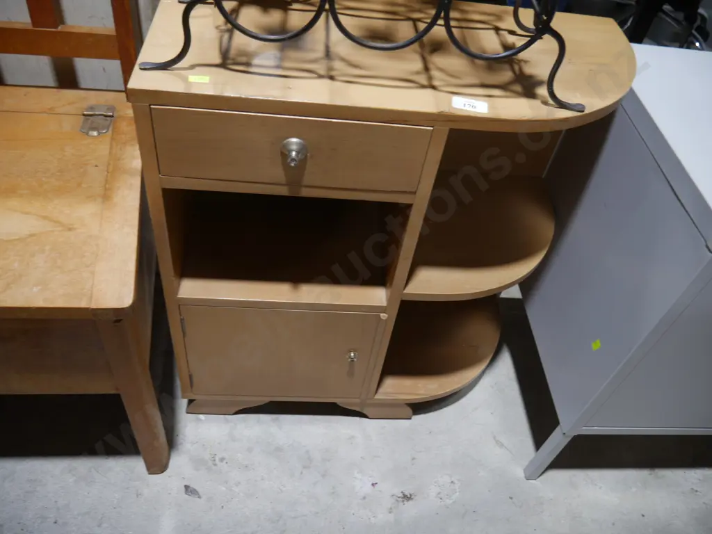 Shelf unit Image 1++