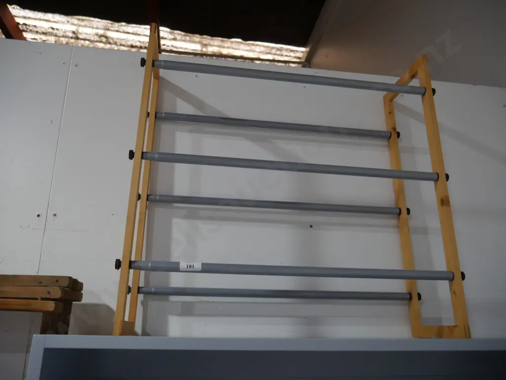 Shoe rack Image 1++
