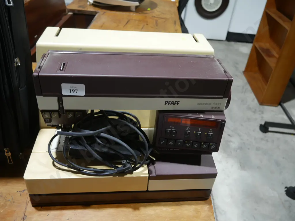 Pfaff sewing machine Image 1++