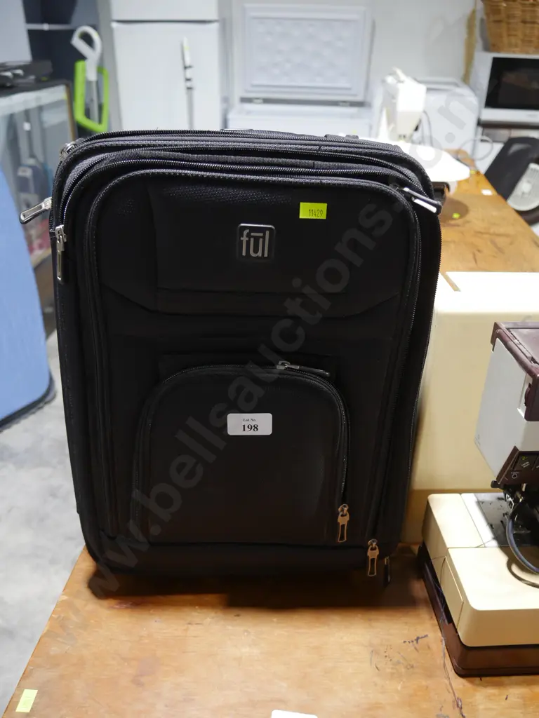 Carry on suitcase Image 1++
