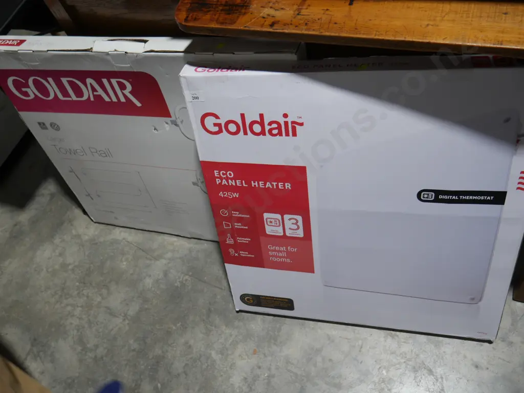Goldair panel heater and towel rail Image 1++