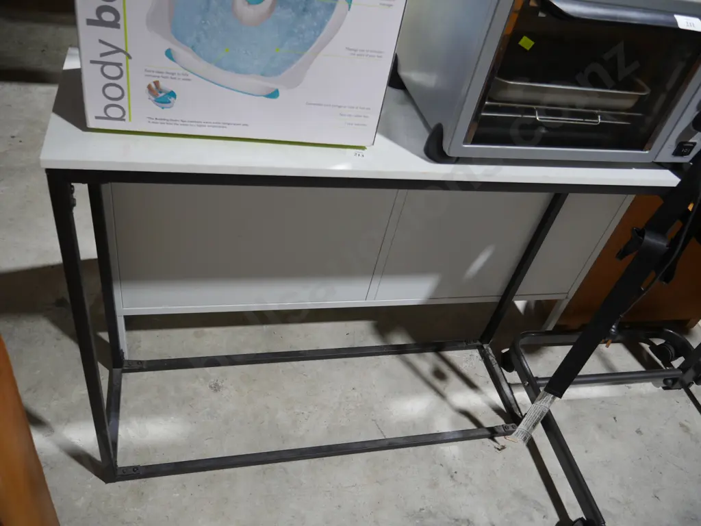 Hall table Image 1++