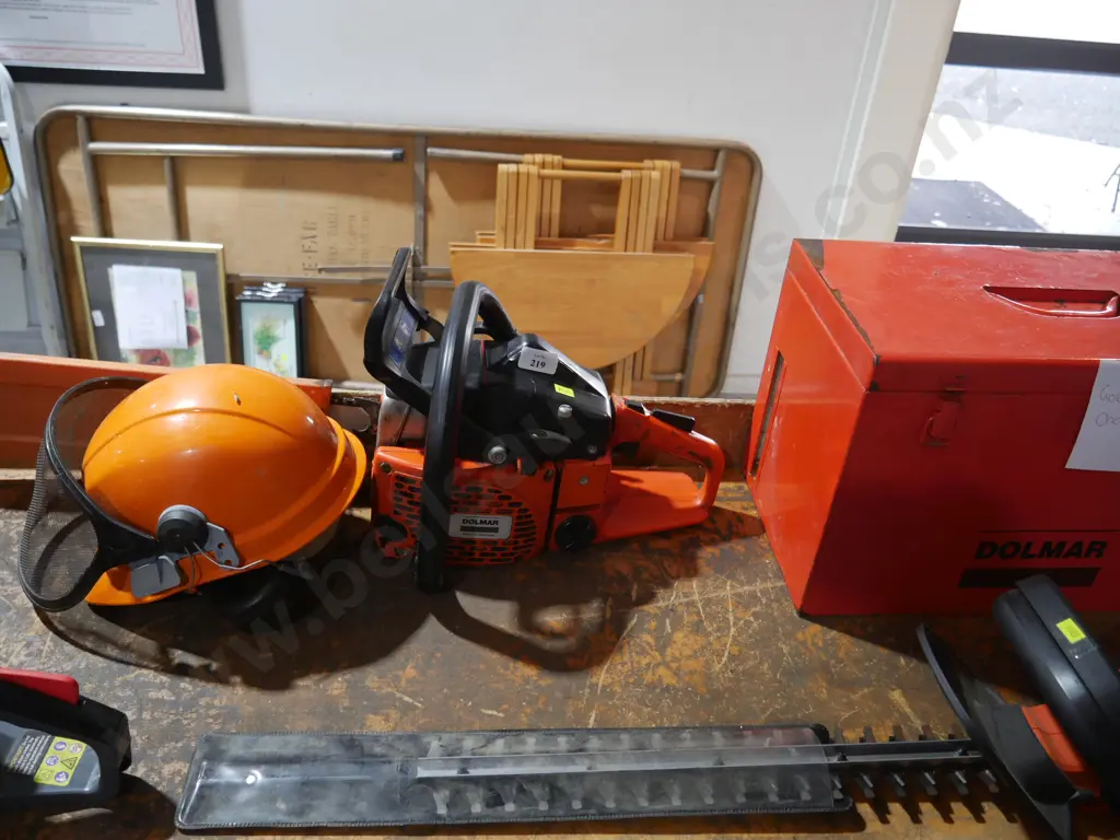 Dolmar chainsaw, helmet Image 1++