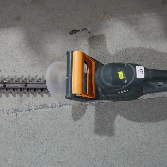 Ozito hedge trimmer