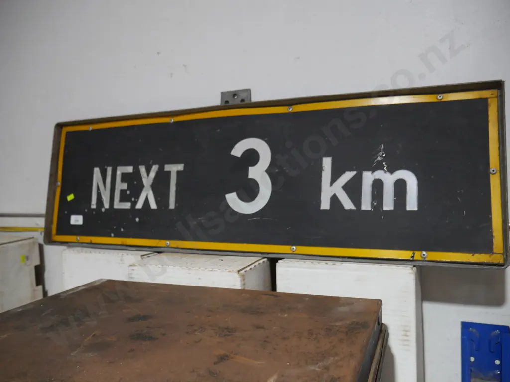 Road sign Image 1++