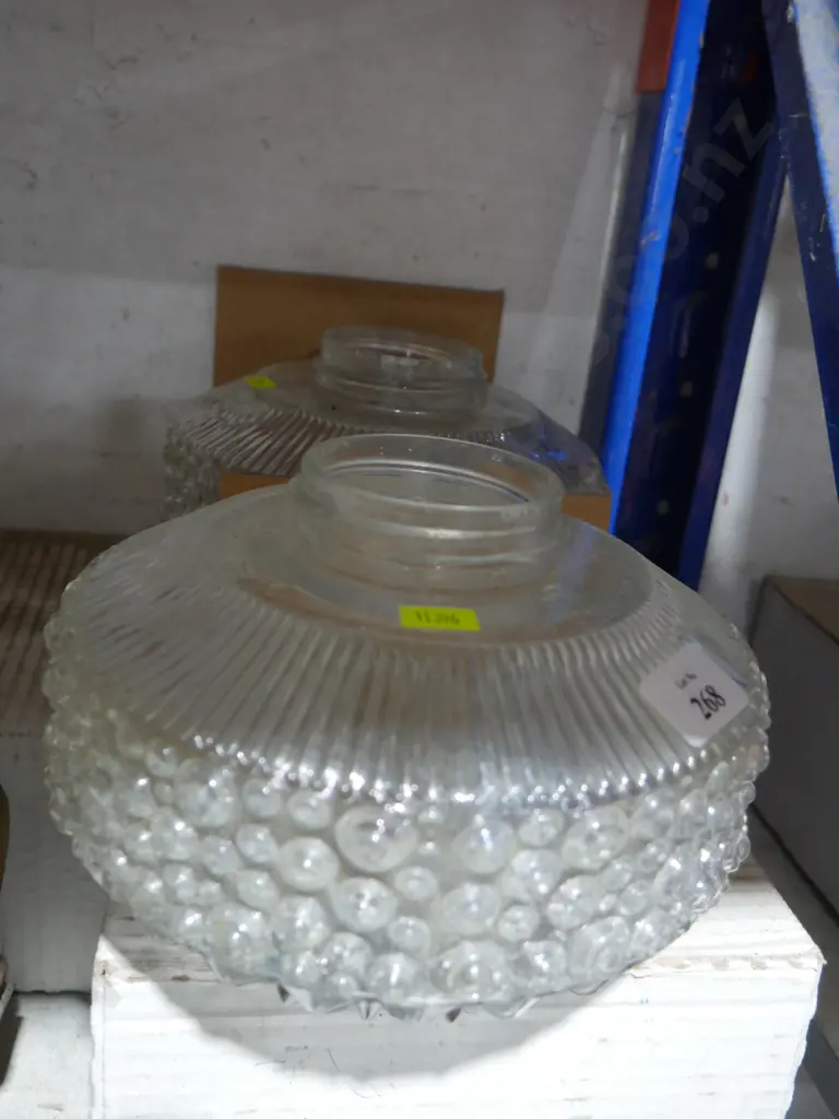 2 glass light shades Image 1++