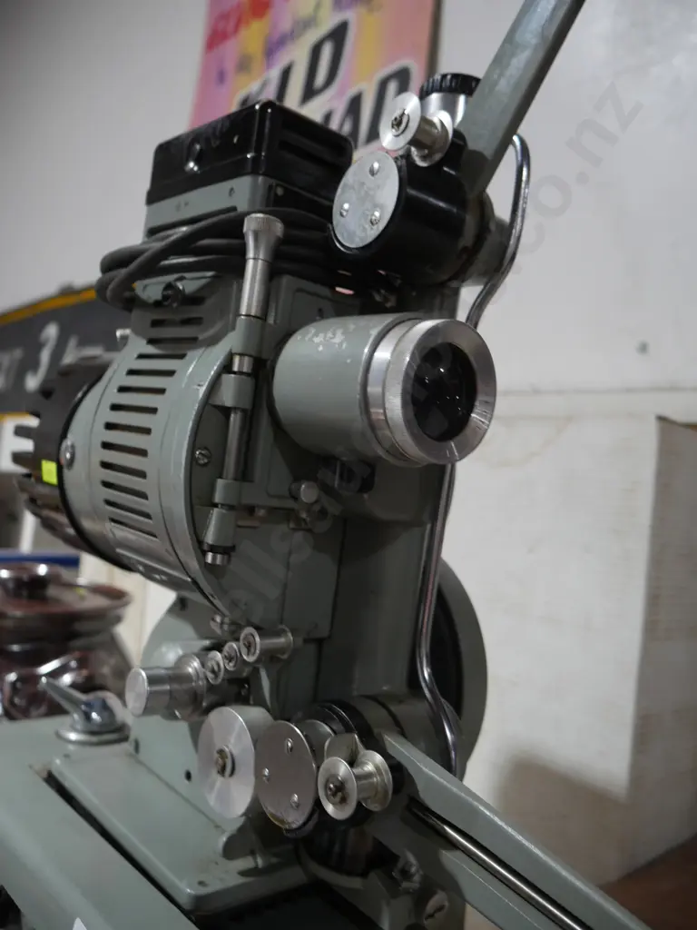 Film projector Image 1++
