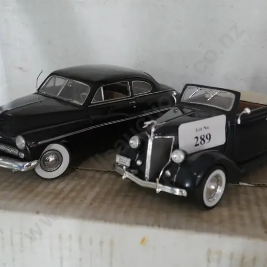 2 model cars