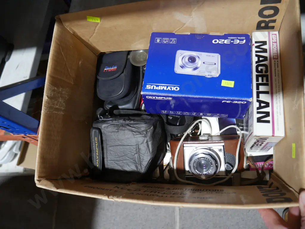 Assorted cameras etc Image 1++