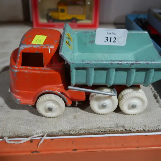 Funho dump truck