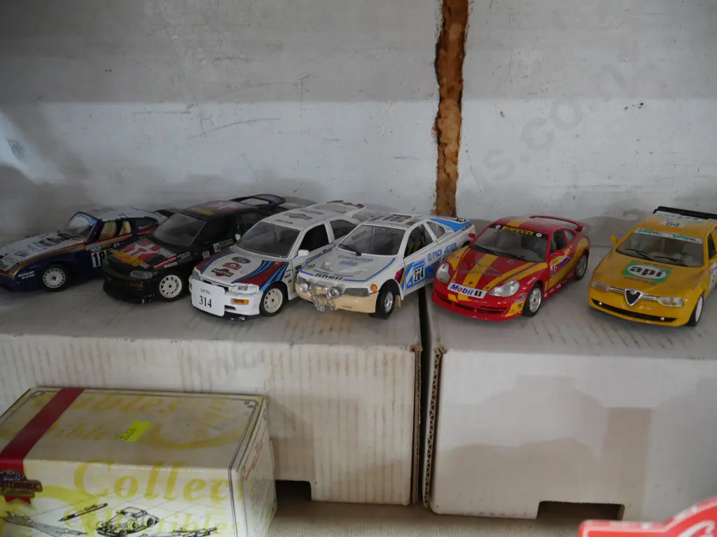 6 model cars Image 1++