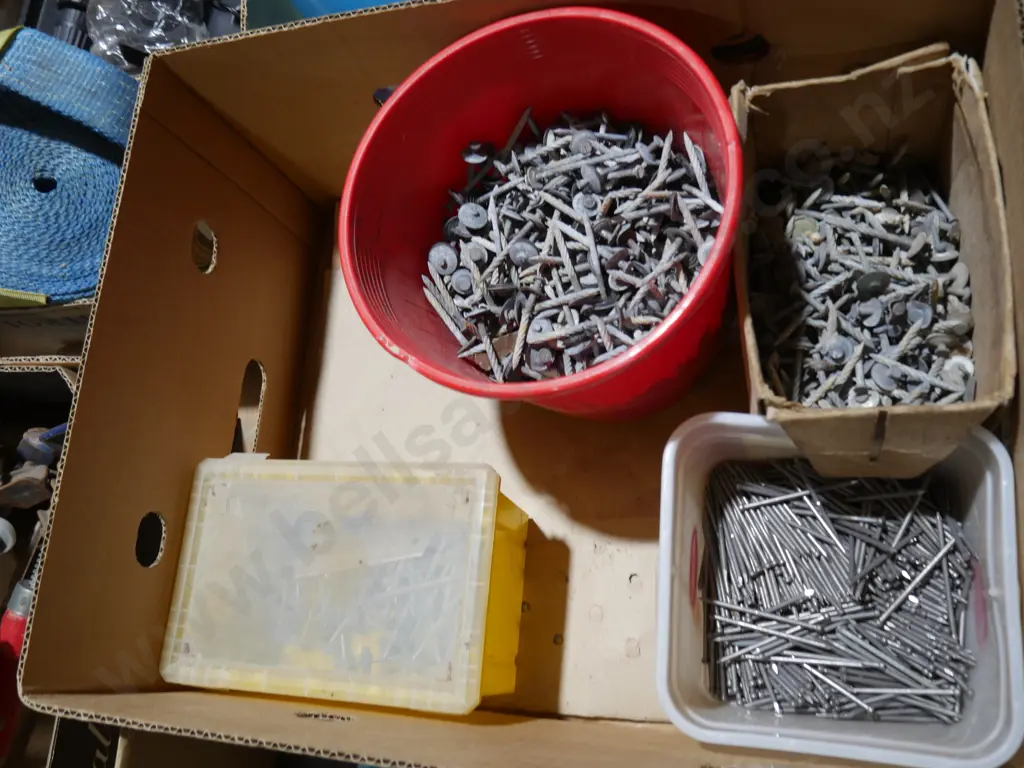 Roofing nails etc Image 1++