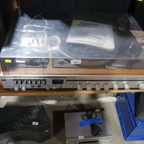 National Panasonic turntable and speakers