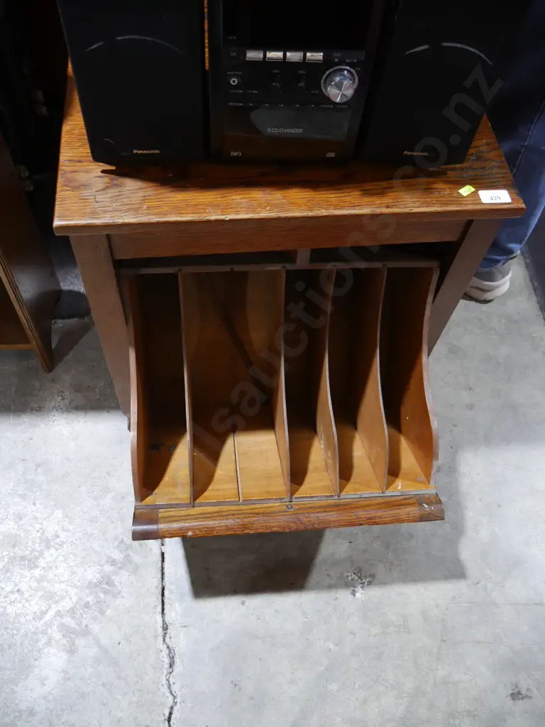 Oak record cabinet Image 1++